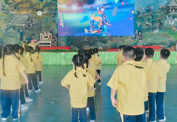 โรงเรียนปรีชานุศาสน์